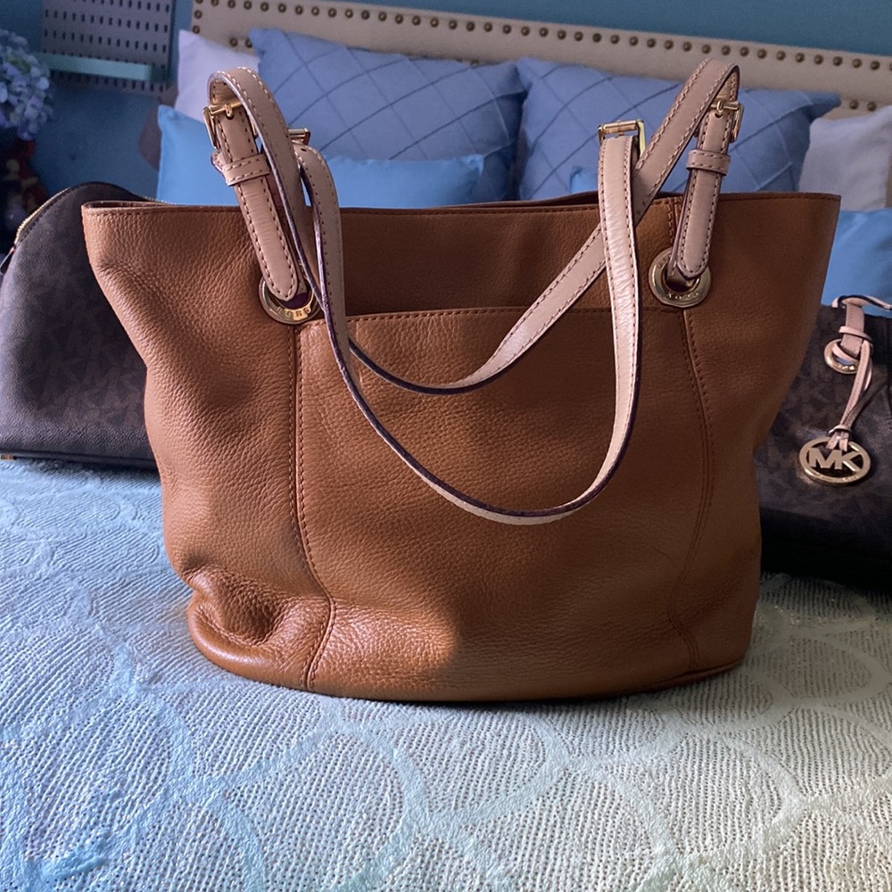 Tan MK Bag - Picture 3 of 4